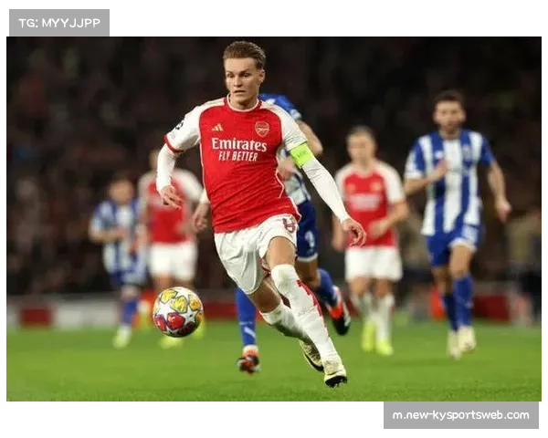 英超争冠格局三强鼎立，阿森纳防线九场零封展现冠军相